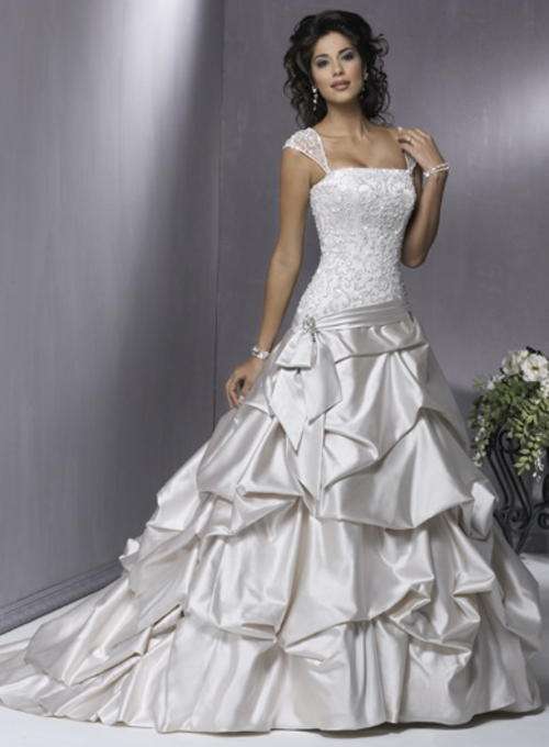 Brand New Custom Made Wedding Dress 2010 Collection
