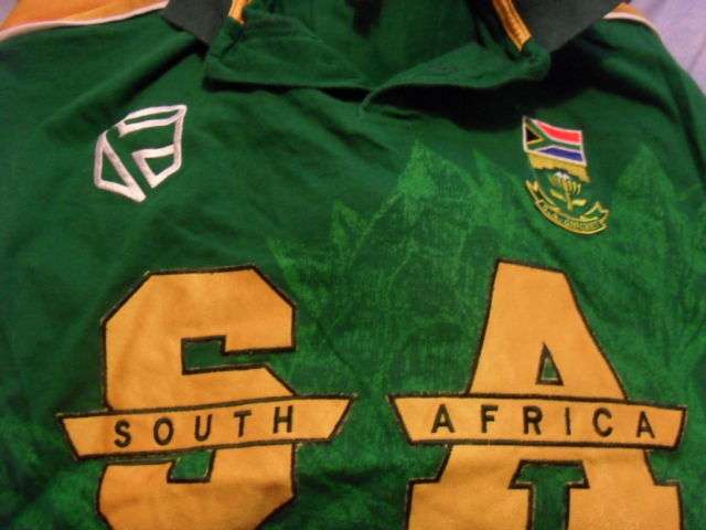 Makhaya Ntini Signed Match Worn Proteas Shirt 1998