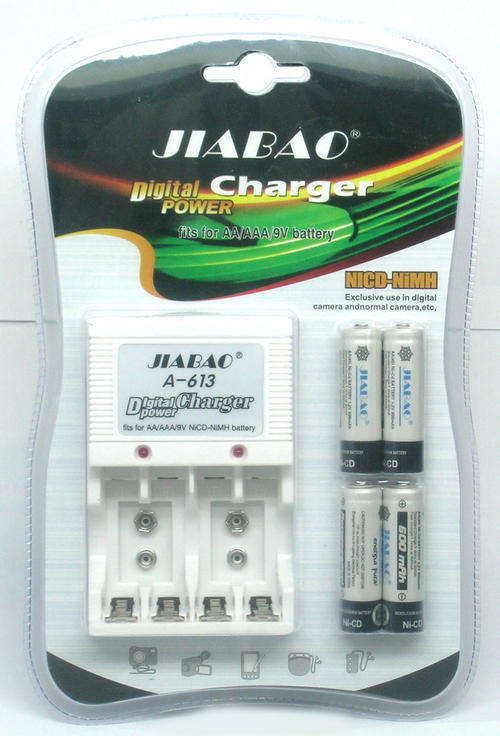 High Quality 4X AAA Rechargeable Batteries + Digital Power AA / AAA / 9V Battery Charger