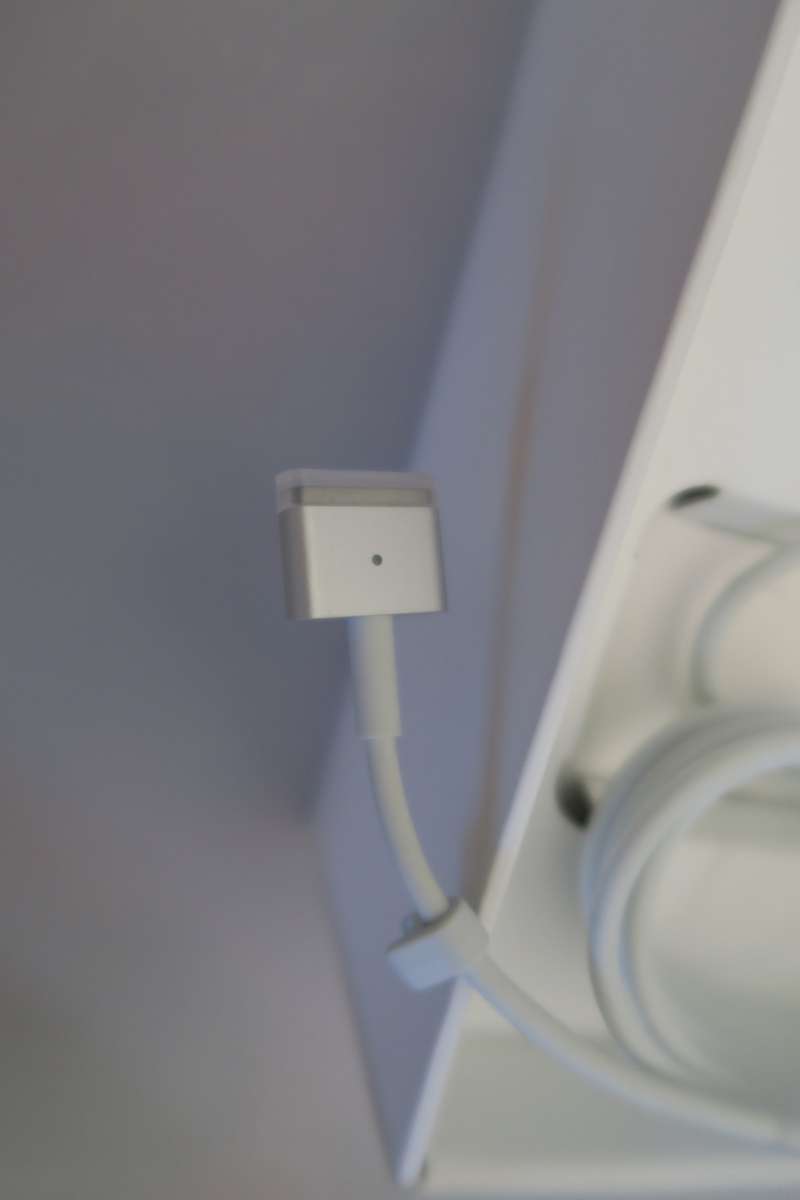 Apple Macbook 45W MagSafe 2 Power Adapter