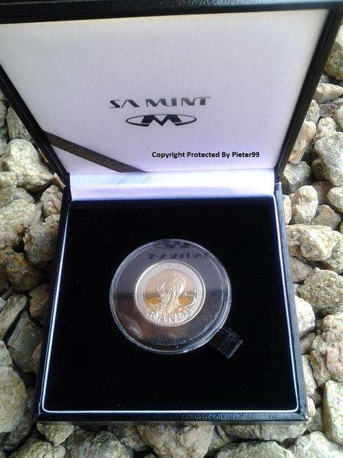 STUNNING - Nelson Mandela 90th Birthday R5 UNC - In SAMint Box - Great Gift!