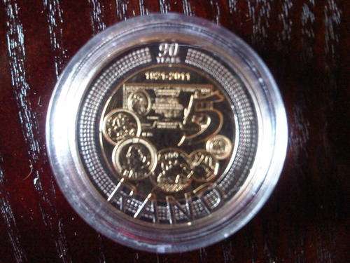 2011 SARB 90th Anniversary R5 UNC Capsulated Coins !!!