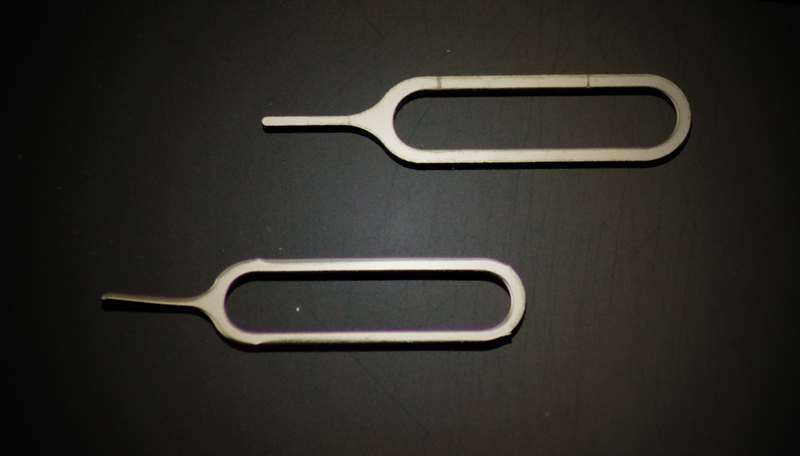 * 3 on Auction * Eject Pin for iPhone 4 / 4S / 5 / 5s and IPAD 2 / 3 / 4 / Mini