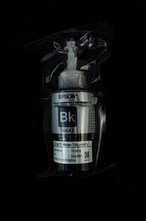 Original Epson Black ink bottle - T6641