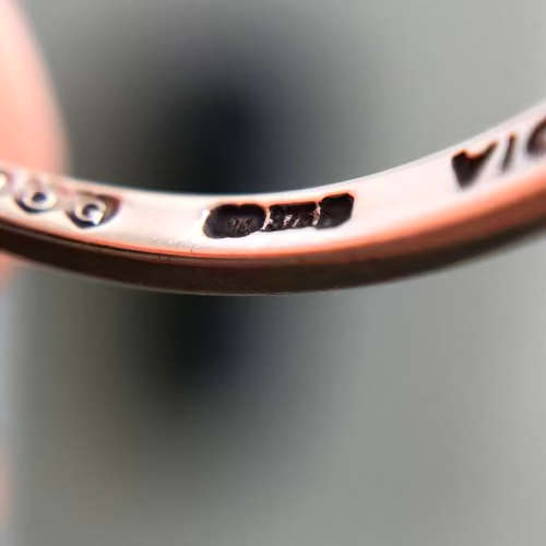 diamond and sapphire 9ct gold ring