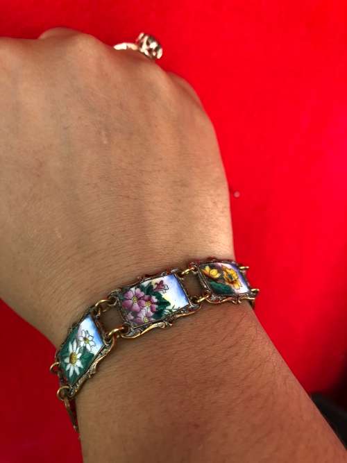 Beautiful Antique Victorian Gilt And Enamel Flower Panel Bracelet