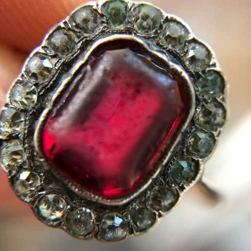 Beautiful Late Victorian/Edwardian 9ct Gold/Silver Red Paste Ring