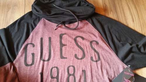 ORIGINAL - GUESS - Medium - Brand New - Long Sleeve
