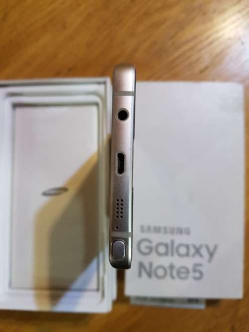 Samsung Note 5 32GB Boxed + Fast Charger + Tempered Glass + Body Glove Cover - excellent condition