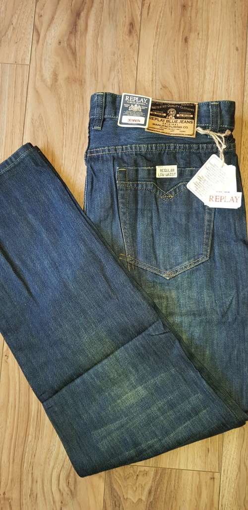 REPLAY Jennon JEANS SIZE 32 - Brand New (Regular Low Waist)
