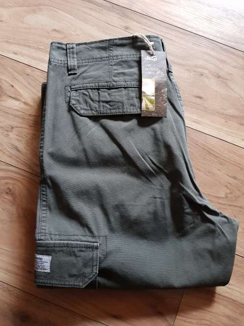 ORIGINAL JEEP - Mens Pants (long) - SIZE 34 - Brand New - Olive