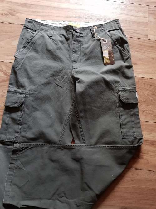 ORIGINAL JEEP - Mens Pants (long) - SIZE 34 - Brand New - Olive