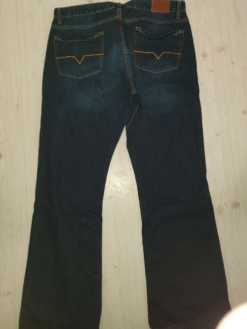 Original GUESS JEANS - SIZE W36L34 - Brand New - Blue