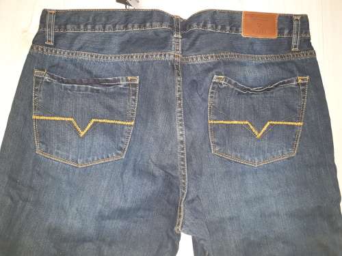 Original GUESS JEANS - SIZE W36L34 - Brand New - Blue