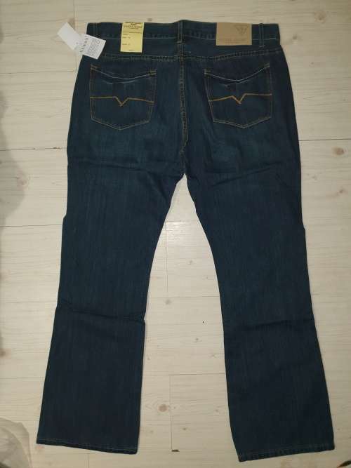 GUESS JEANS - SIZE W36L32 - Brand New - Blue