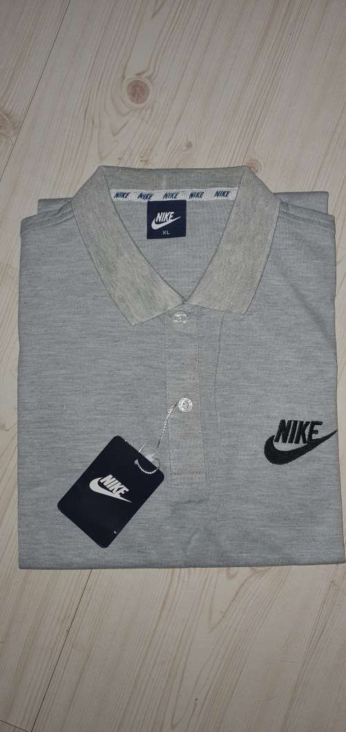 Nike Slim Fit - Large - Brand new - with tags (Light Grey)
