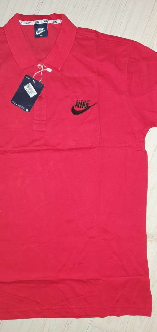Nike Slim Fit - Large - Brand new - with tags (Red)