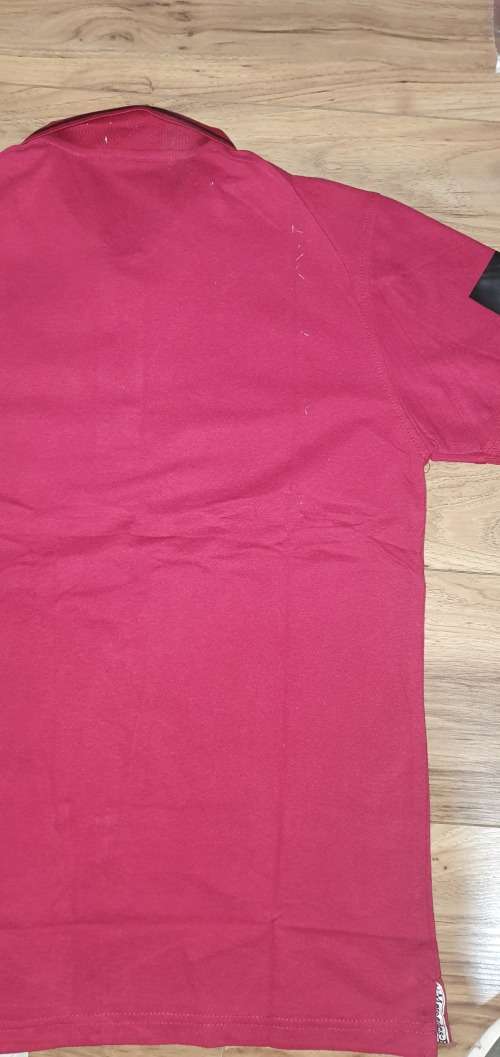 Mercedes-Benz Slim Fit - Medium - Brand new - with tags (Maroon)