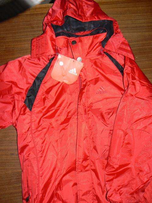 NEW STYLE - WIND BREAKER - XL - BRAND NEW