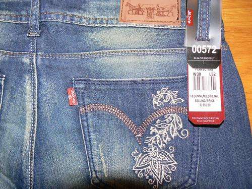 LADIES - JEANS W30-L32 - BRAND NEW