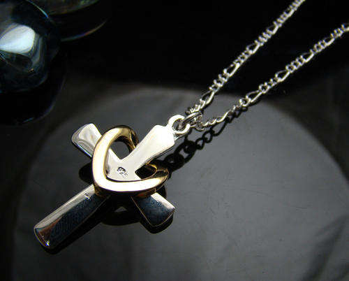 Terrific Brand New Necklace AB03