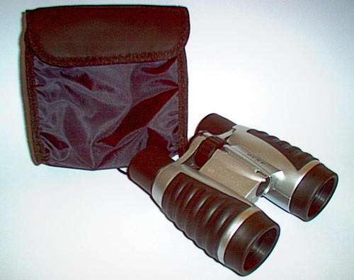 Binoculars 4x 30 and carry case