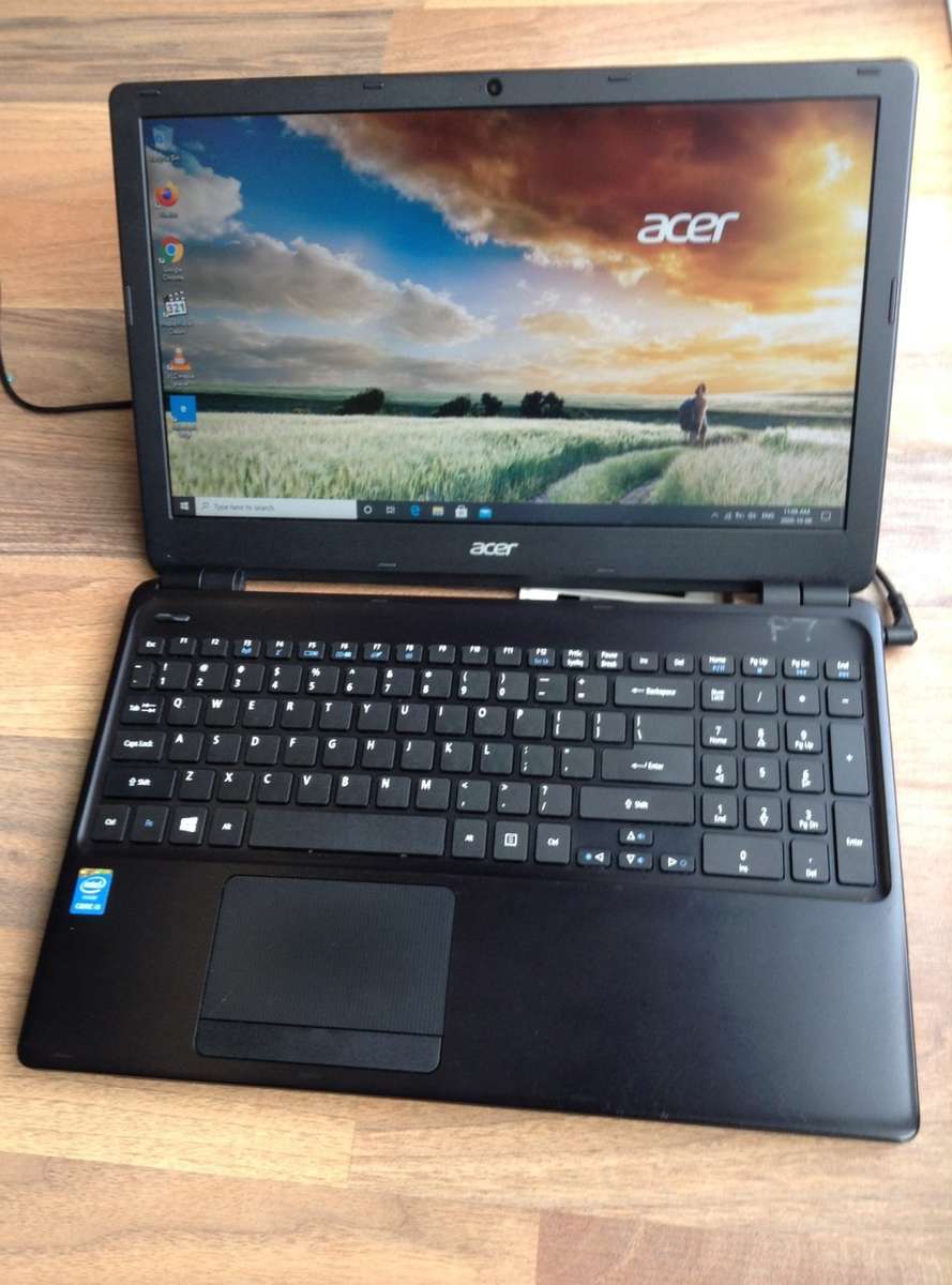 ACER TRAVELMATE i5 12 GIG RAM, 1TB HDD.