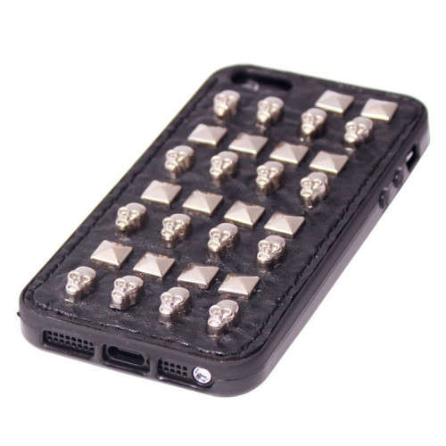 For Iphone 5 or 5s - Studded skull TPU leather Pouch - Punk, Metal, Goth