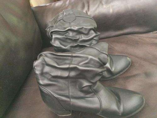 Black boots - Size 7