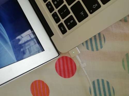 MacBook Air i5 (2015 model)