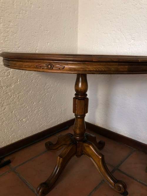 Round antique table (solid wood)