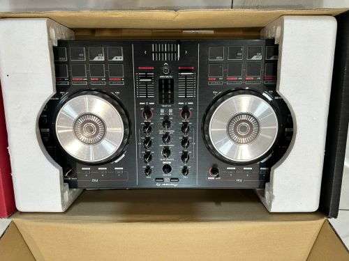 Pioneer DDJ - SB2 Controller