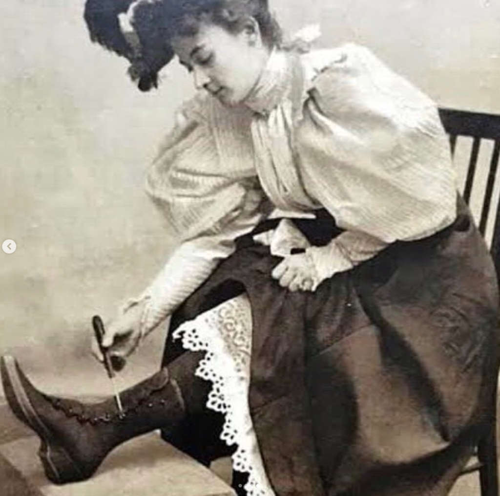 Antique Silver Handled Hallmarked Button Hook