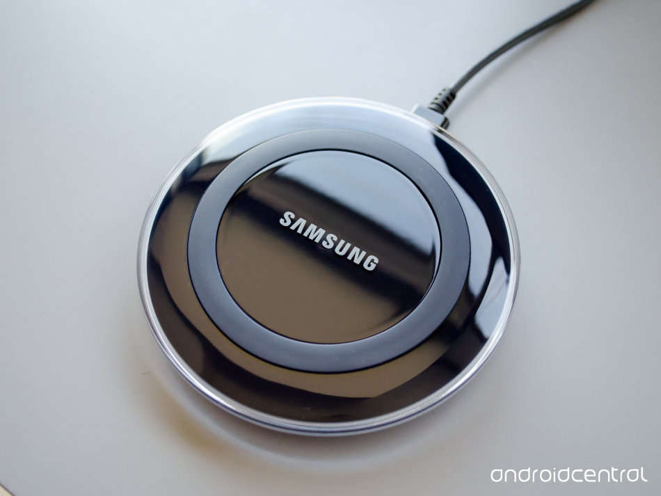 Samsung S6 Edge 64gb + Wireless Charger (Excellent Condition)