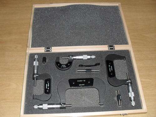 MICROMETER SET BRAND NEW IN WOODEN CASING