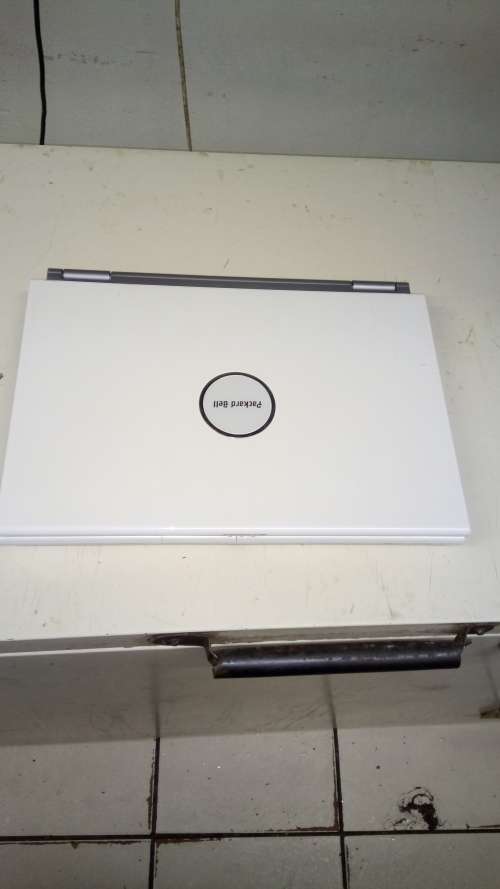 Packard Bell 17.1" for repair or spares