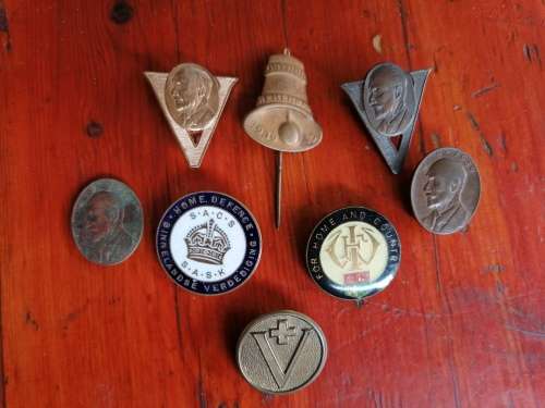 Collection of WW2 SA Patriotic / Victory / Smuts and other pins