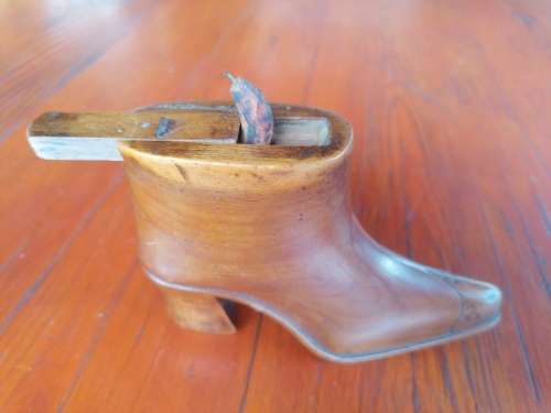 Boer POW shoe trick box