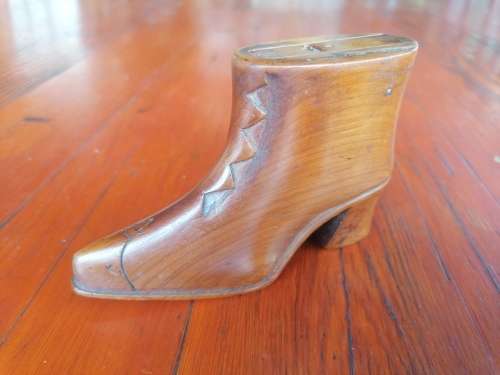 Boer POW shoe trick box