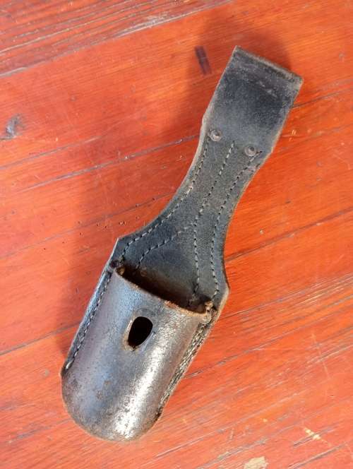 German WW1 Bayonet Frog