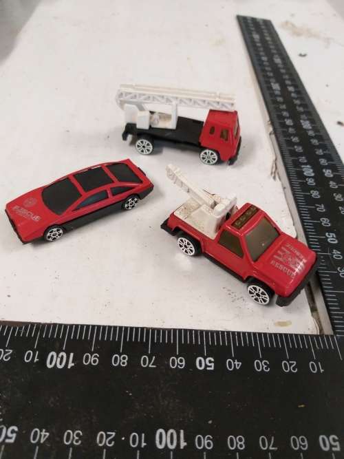 HO look alike scale cars