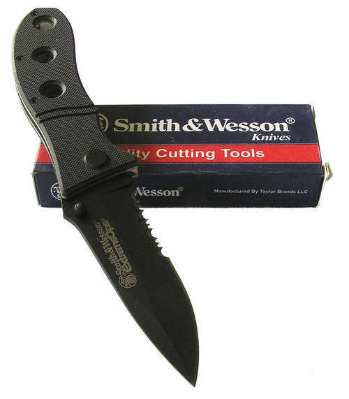 Smith & Wesson G10 Extreme Ops Serrated Linerlock Knife