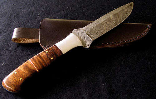 Hand Made Full Tang Damascus Steel Hunting Knife - One Of a Kind!