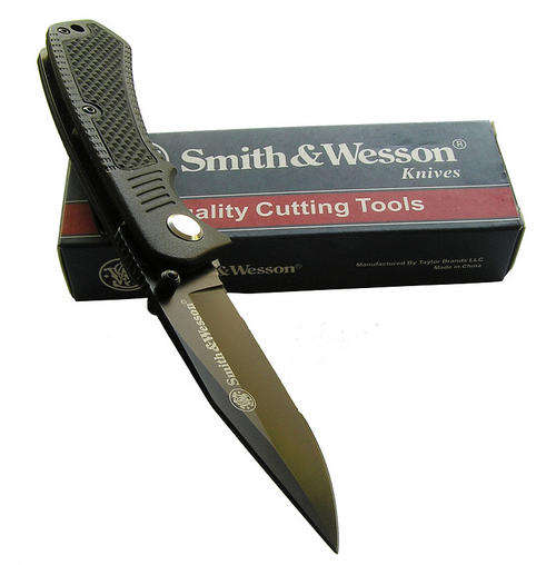 Smith & Wesson Black Composite Bullseye Linerlock Knife