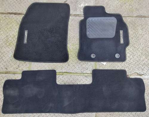 Toyota Corolla Quest mats
