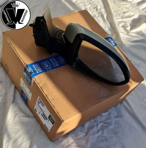 Chevrolet Cruize RH mirror