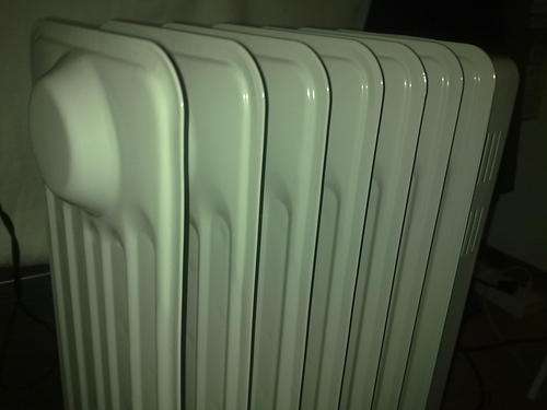 **CRazy R1** 7 FIN OIL HEATER*** DOn't be COLD!