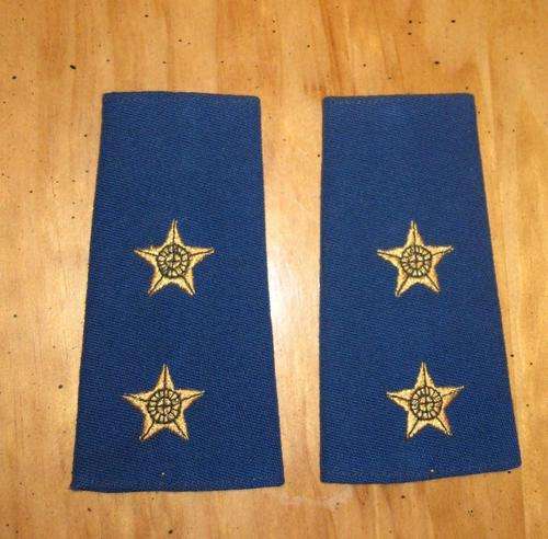 Old SOUTH AFRICAN POLICE FORCE Lieutenant cloth rank (pair) - pre 1996
