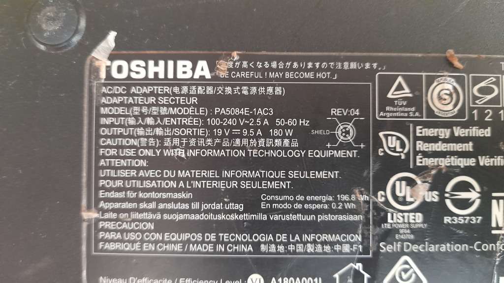 19V 9.5A 180W 4 PIN Laptop AC Adapter Charger for Toshiba Qosmio