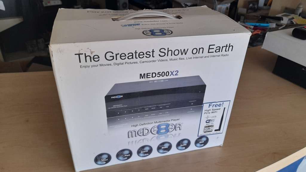 Mede8er MED500X2 Media Player + Wireless Keyboard + Wifi